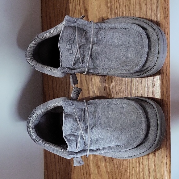 Hey Dudes size 8 - Picture 1 of 6